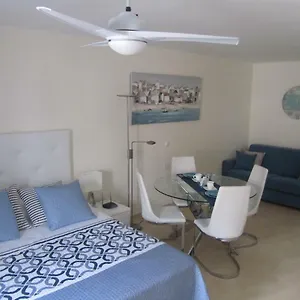 https://los-cristianos-studio-modern-spacious-poolwifi.tenerifehoteles.net