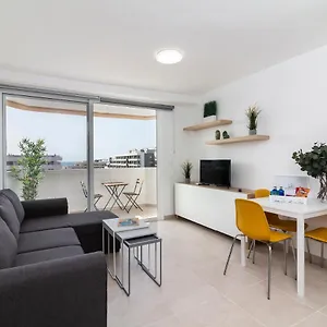 Homeforguest Modern And Recently Renovated In Arona Apartamento